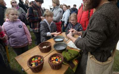 Super zabawa na kopcu Kraka. Rękawka to jeden z ulubionych festynów krakowian - zdjęcie 35