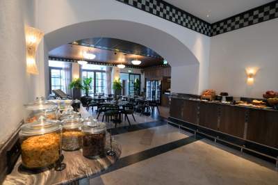 Był tu kościół, urząd celny, wytwórnia pierogów, a dziś... luksusowy hotel - zdjęcie 6