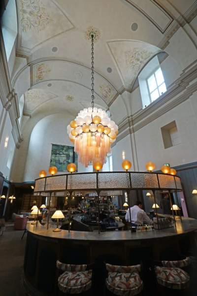 Był tu kościół, urząd celny, wytwórnia pierogów, a dziś... luksusowy hotel - zdjęcie 4