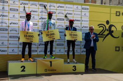 Prawdziwy dzień bez samochodu na ulicach Krakowa. Udane, wielkie bieganie - zdjęcie 59