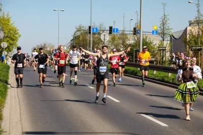 Prawdziwy dzień bez samochodu na ulicach Krakowa. Udane, wielkie bieganie - zdjęcie 19