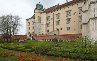 Wiosna w ogrodach wawelskich, znów będzie można zwiedzać - zdjęcie 9