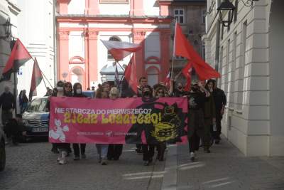 "Nie starcza do pierwszego? Zjedz bogatego!", pierwszomajowy protest - zdjęcie 1