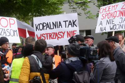 Mieszkańcy kontra górnicy, mają dość trzęsącej się ziemi - zdjęcie 28