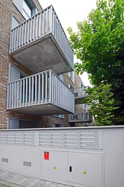 Budynek przy Kujawskiej: przykład udanej zabudowy uzupełniającej - zdjęcie 3