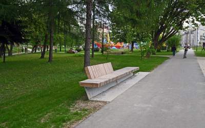 Tak zmienia się park Kurdawanów, nowe rośliny, alejki, plac zabaw - zdjęcie 11