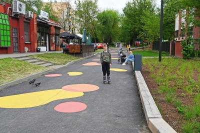 Tak zmienia się park Kurdawanów, nowe rośliny, alejki, plac zabaw - zdjęcie 2