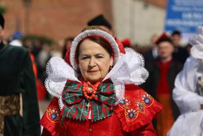 Tłumy wiernych w procesji na Skałkę, zabrzmiał dzwon Zygmunt - zdjęcie 11