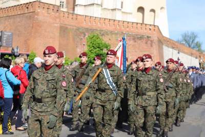 Tłumy wiernych w procesji na Skałkę, zabrzmiał dzwon Zygmunt - zdjęcie 18