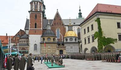 Święto Straży Granicznej na Wawelu z protestem w tle... - zdjęcie 26
