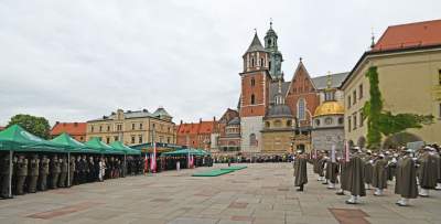 Święto Straży Granicznej na Wawelu z protestem w tle... - zdjęcie 10