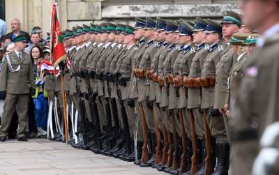 Święto Straży Granicznej na Wawelu z protestem w tle... - zdjęcie 1