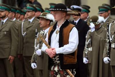 Święto Straży Granicznej na Wawelu z protestem w tle... - zdjęcie 20