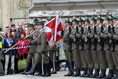 Święto Straży Granicznej na Wawelu z protestem w tle... - zdjęcie 21