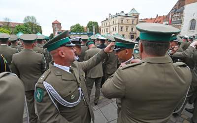 Święto Straży Granicznej na Wawelu z protestem w tle... - zdjęcie 31