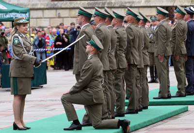 Święto Straży Granicznej na Wawelu z protestem w tle... - zdjęcie 29