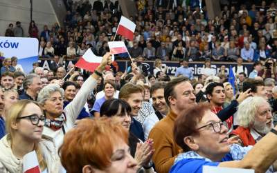 Tusk z Trzaskowskim zachwyceni spotkaniem w Krakowie. "Oniemieliśmy" - zdjęcie 28