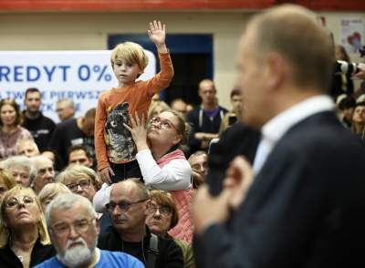 Tusk z Trzaskowskim zachwyceni spotkaniem w Krakowie. "Oniemieliśmy" - zdjęcie 56