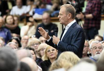 Tusk z Trzaskowskim zachwyceni spotkaniem w Krakowie. "Oniemieliśmy" - zdjęcie 19