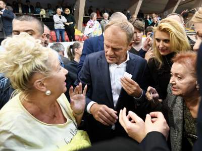 Tusk z Trzaskowskim zachwyceni spotkaniem w Krakowie. "Oniemieliśmy" - zdjęcie 63