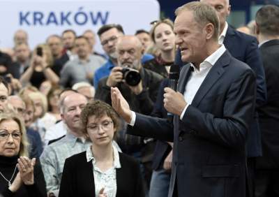Tusk z Trzaskowskim zachwyceni spotkaniem w Krakowie. "Oniemieliśmy" - zdjęcie 23