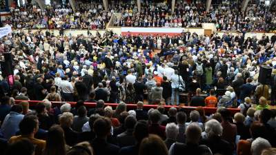 Tusk z Trzaskowskim zachwyceni spotkaniem w Krakowie. "Oniemieliśmy" - zdjęcie 47