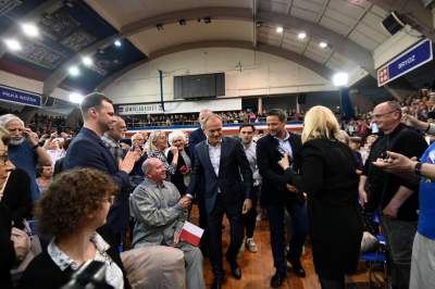 Tusk z Trzaskowskim zachwyceni spotkaniem w Krakowie. "Oniemieliśmy" - zdjęcie 5