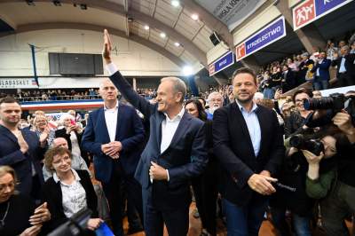 Tusk z Trzaskowskim zachwyceni spotkaniem w Krakowie. "Oniemieliśmy" - zdjęcie 6