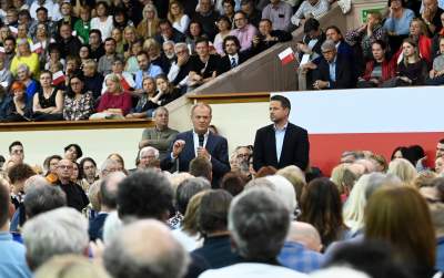 Tusk z Trzaskowskim zachwyceni spotkaniem w Krakowie. "Oniemieliśmy" - zdjęcie 20