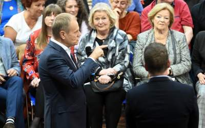 Tusk z Trzaskowskim zachwyceni spotkaniem w Krakowie. "Oniemieliśmy" - zdjęcie 52