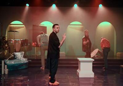 Niemęski spektakl w Starym Teatrze, mężczyźni na zakręcie... - zdjęcie 9