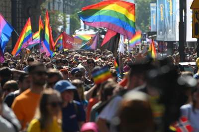 Tęczowy Kraków pokazał moc: Marsz Równości przeszedł przez miasto - zdjęcie 27