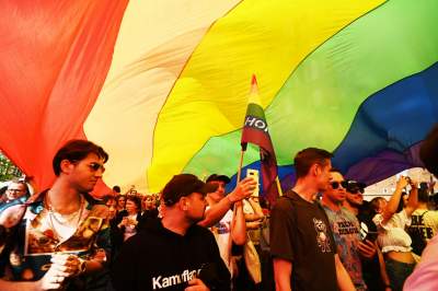 Tęczowy Kraków pokazał moc: Marsz Równości przeszedł przez miasto - zdjęcie 58