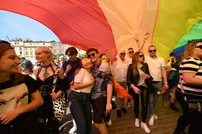 Tęczowy Kraków pokazał moc: Marsz Równości przeszedł przez miasto - zdjęcie 60