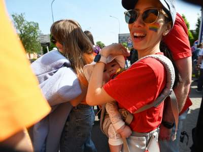 Tęczowy Kraków pokazał moc: Marsz Równości przeszedł przez miasto - zdjęcie 16