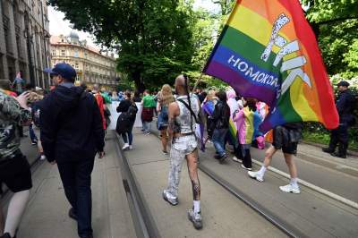 Tęczowy Kraków pokazał moc: Marsz Równości przeszedł przez miasto - zdjęcie 37