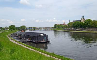 Hotel Forum: odzyskany przez mieszkańców i... przyrodę - zdjęcie 9