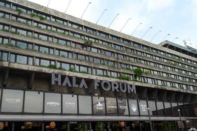 Hotel Forum: odzyskany przez mieszkańców i... przyrodę - zdjęcie 5