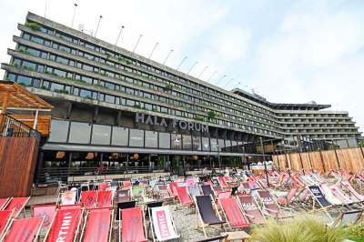 Hotel Forum: odzyskany przez mieszkańców i... przyrodę - zdjęcie 4