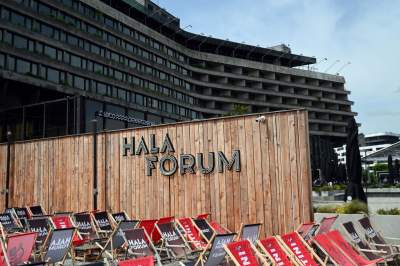 Hotel Forum: odzyskany przez mieszkańców i... przyrodę - zdjęcie 6