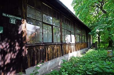 Niszczejąca Modrzejówka, piękny zakątek w centrum Krakowa - zdjęcie 25