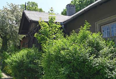 Niszczejąca Modrzejówka, piękny zakątek w centrum Krakowa - zdjęcie 1