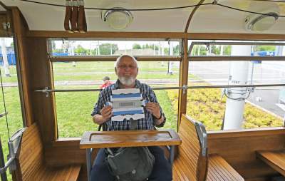 Przejechały na lawetach, po Krakowie jeździć będą o własnych siłach. Zabytkowe tramwaje z Warszawy i Poznania - zdjęcie 26