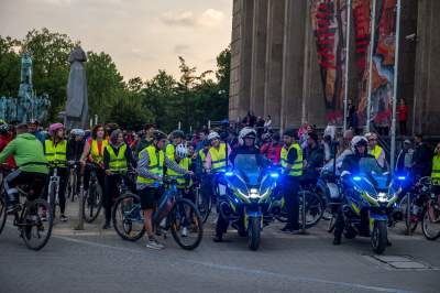 Prawie jak w Amsterdamie, rowerzyści "przegonili" samochody... - zdjęcie 25