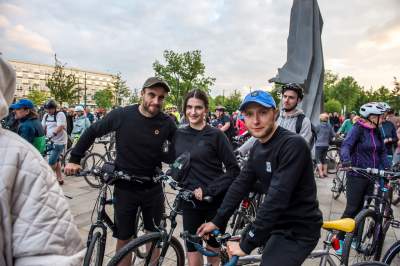Prawie jak w Amsterdamie, rowerzyści "przegonili" samochody... - zdjęcie 23
