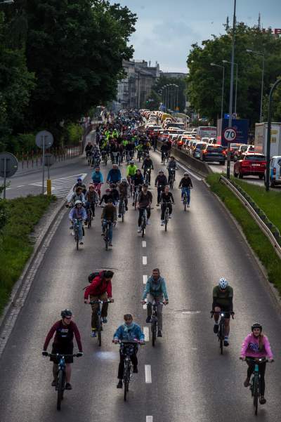 Prawie jak w Amsterdamie, rowerzyści "przegonili" samochody... - zdjęcie 28
