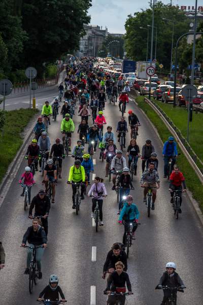 Prawie jak w Amsterdamie, rowerzyści "przegonili" samochody... - zdjęcie 31