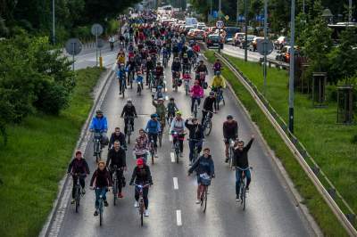 Prawie jak w Amsterdamie, rowerzyści "przegonili" samochody... - zdjęcie 35