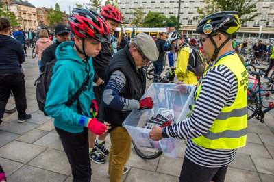 Prawie jak w Amsterdamie, rowerzyści "przegonili" samochody... - zdjęcie 12