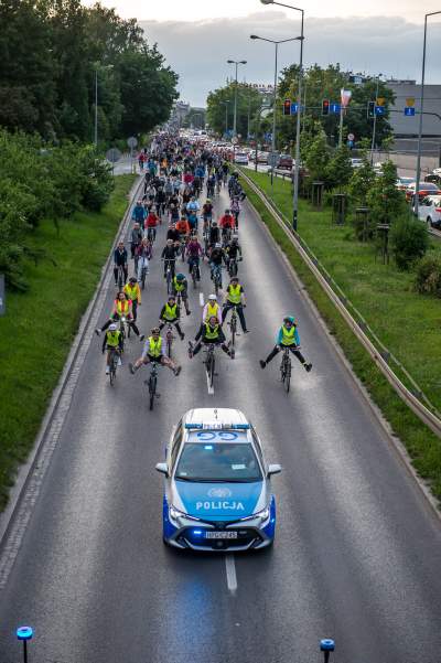 Prawie jak w Amsterdamie, rowerzyści "przegonili" samochody... - zdjęcie 27
